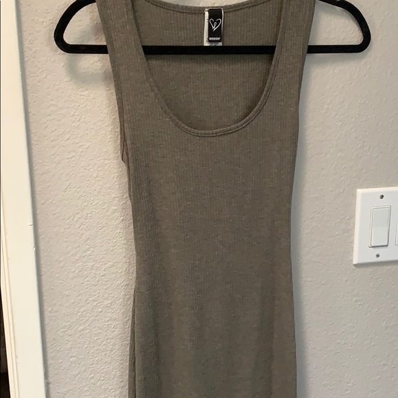 Dress - Picture 3 of 3